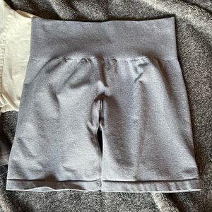 Contour seamless shorts